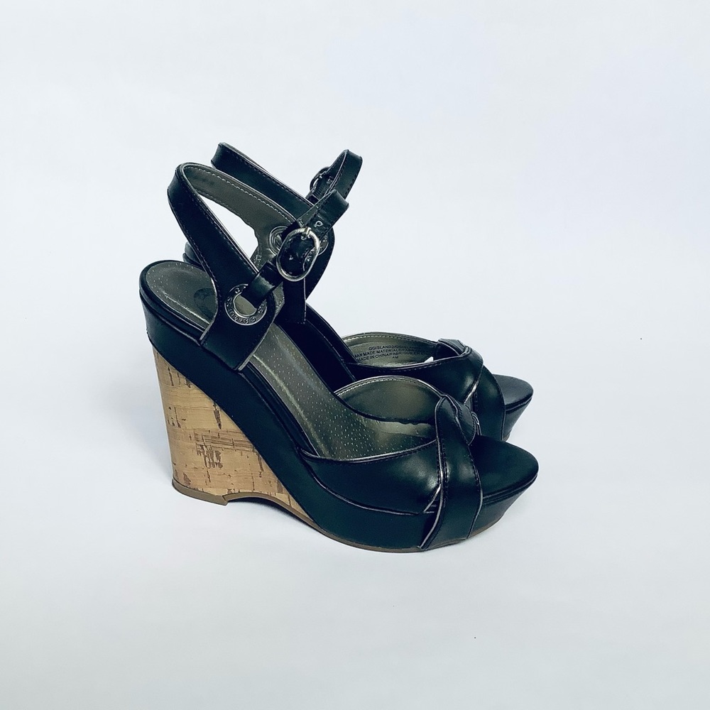 GUESS Summer Heels - Picture 3 of 10